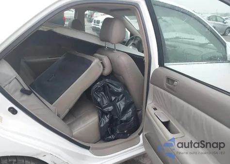 2004 Toyota Camry Le from USA, damaged, VIN 4T1BE32K44U271597